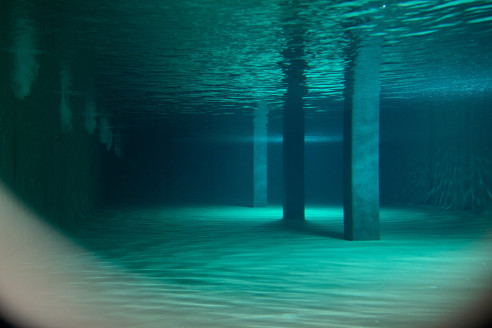 Wasserbecken unter Wasser